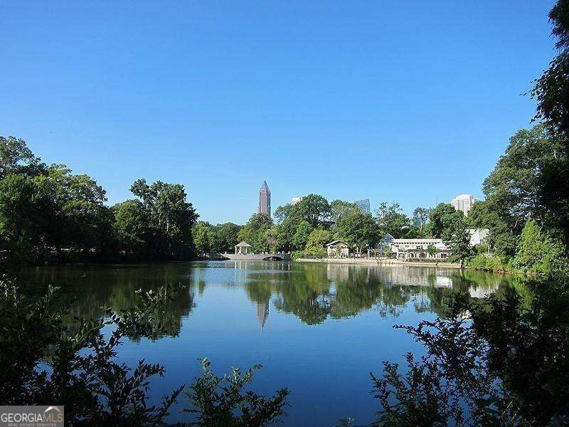 Atlanta, Georgia, 30308, United States, 4 Bedrooms Bedrooms, ,5 BathroomsBathrooms,Residential,Active,1985587