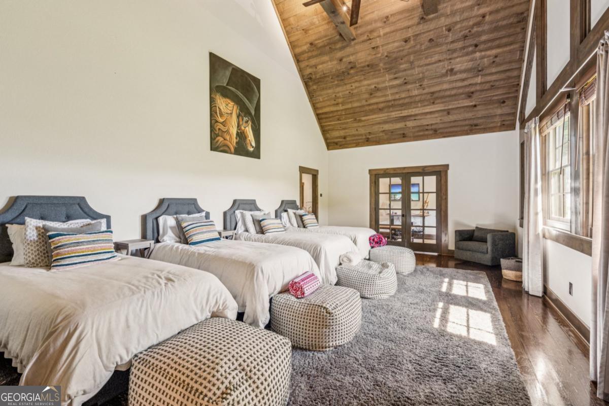 Ellijay, Georgia, 30536, United States, 3 Bedrooms Bedrooms, ,4 BathroomsBathrooms,Residential,Active,1929422