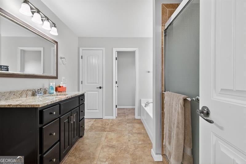 Flowery Branch, Georgia, 30542, United States, 6 Bedrooms Bedrooms, ,6 BathroomsBathrooms,Residential,Active,1898019