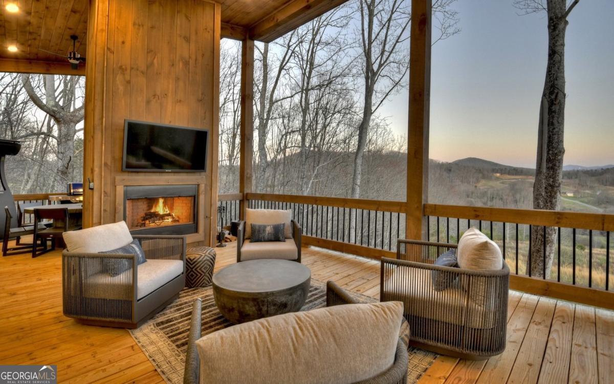 Morganton, Georgia, 30560, United States, 3 Bedrooms Bedrooms, ,4 BathroomsBathrooms,Residential,Active,2010579