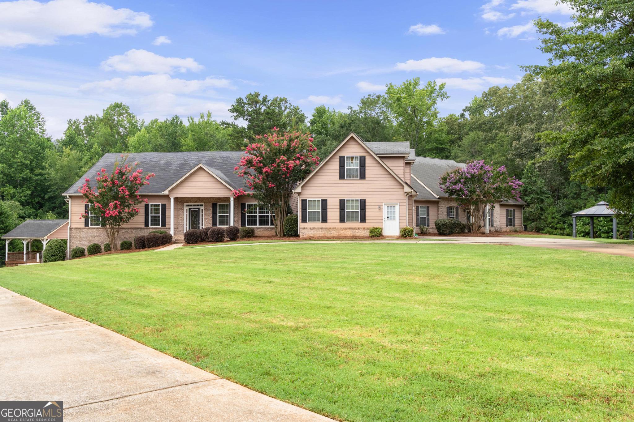 Mcdonough, Georgia, 30253, United States, 8 Bedrooms Bedrooms, ,7 BathroomsBathrooms,Residential,Active,1899862