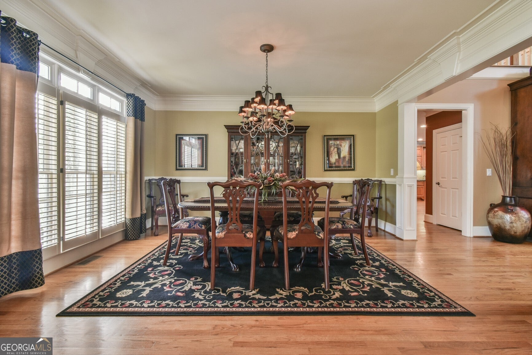 Suwanee, Georgia, 30024, United States, 5 Bedrooms Bedrooms, ,5 BathroomsBathrooms,Residential,Active,1970927