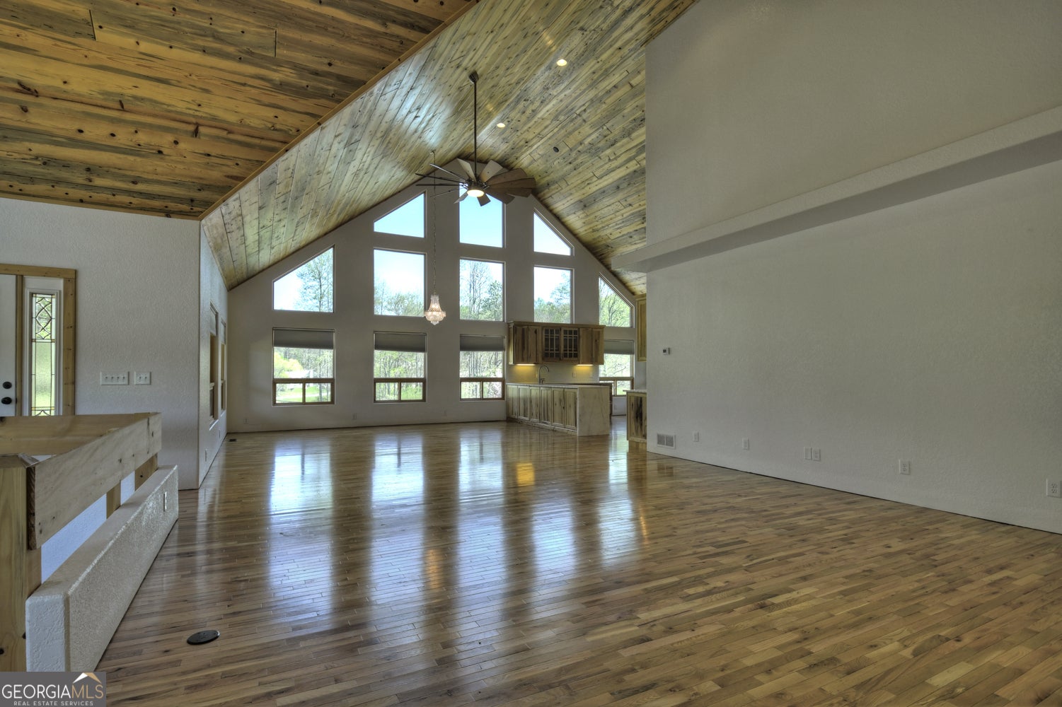Morganton, Georgia, 30560, United States, 5 Bedrooms Bedrooms, ,3 BathroomsBathrooms,Residential,Active,1798022