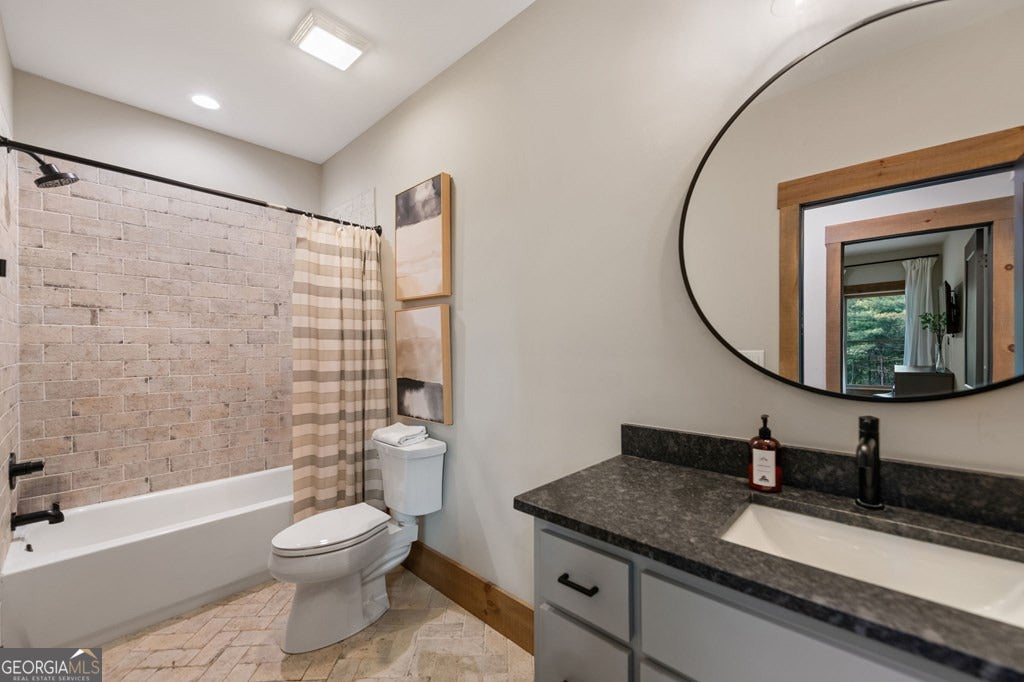 Ellijay, Georgia, 30540, United States, 5 Bedrooms Bedrooms, ,6 BathroomsBathrooms,Residential,Active,1919053