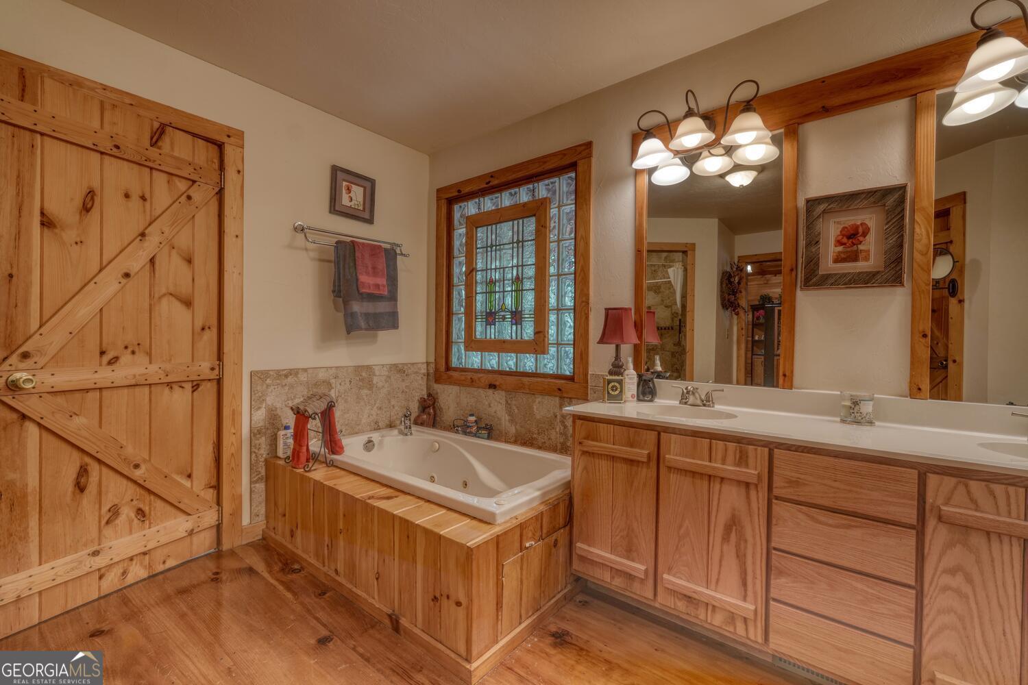Blairsville, Georgia, 30512, United States, 4 Bedrooms Bedrooms, ,5 BathroomsBathrooms,Residential,Active,1898219