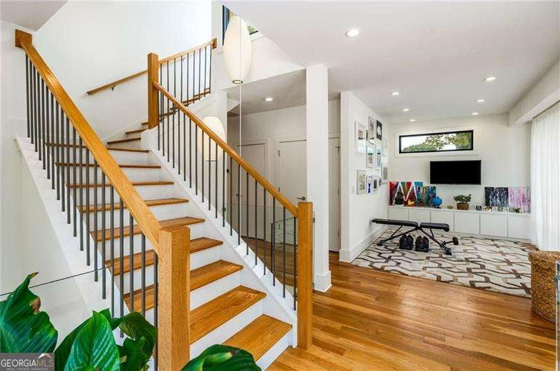 Atlanta, Georgia, 30306, United States, 4 Bedrooms Bedrooms, ,4 BathroomsBathrooms,Residential,Active,1828965