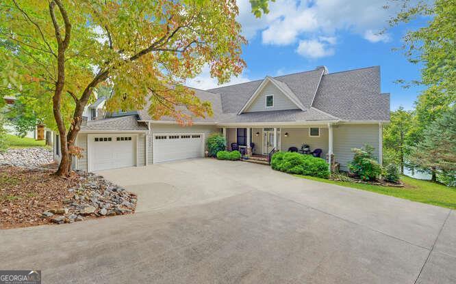 Hiawassee, Georgia, 30546, United States, 4 Bedrooms Bedrooms, ,3 BathroomsBathrooms,Residential,Active,1945091