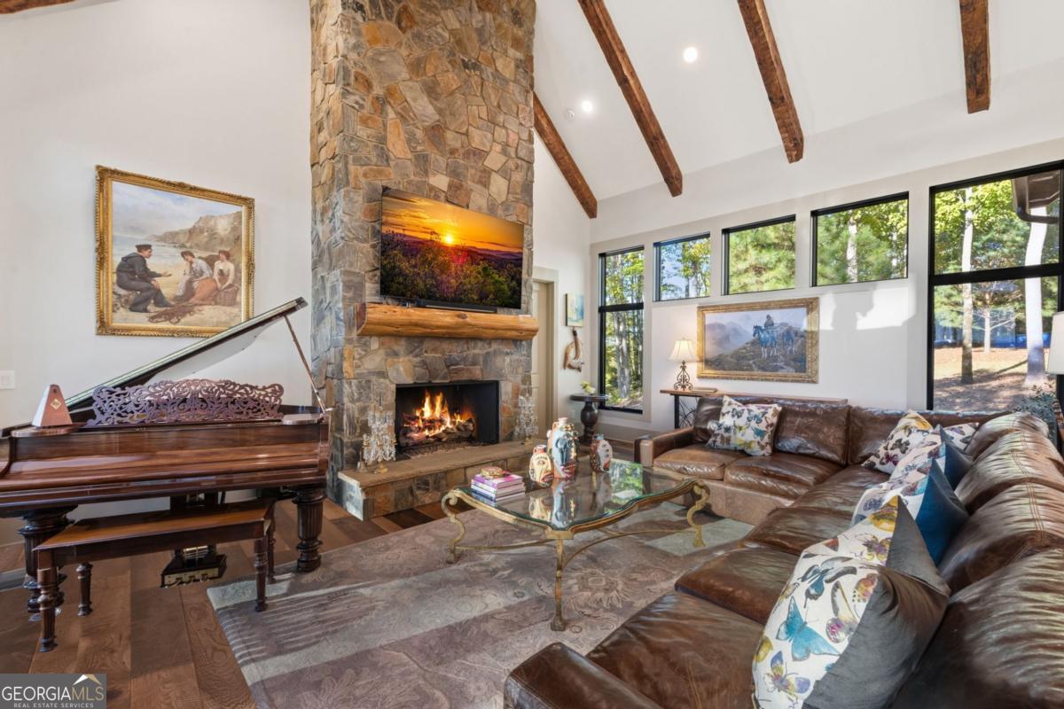 Ellijay, Georgia, 30536, United States, 3 Bedrooms Bedrooms, ,4 BathroomsBathrooms,Residential,Active,1968415