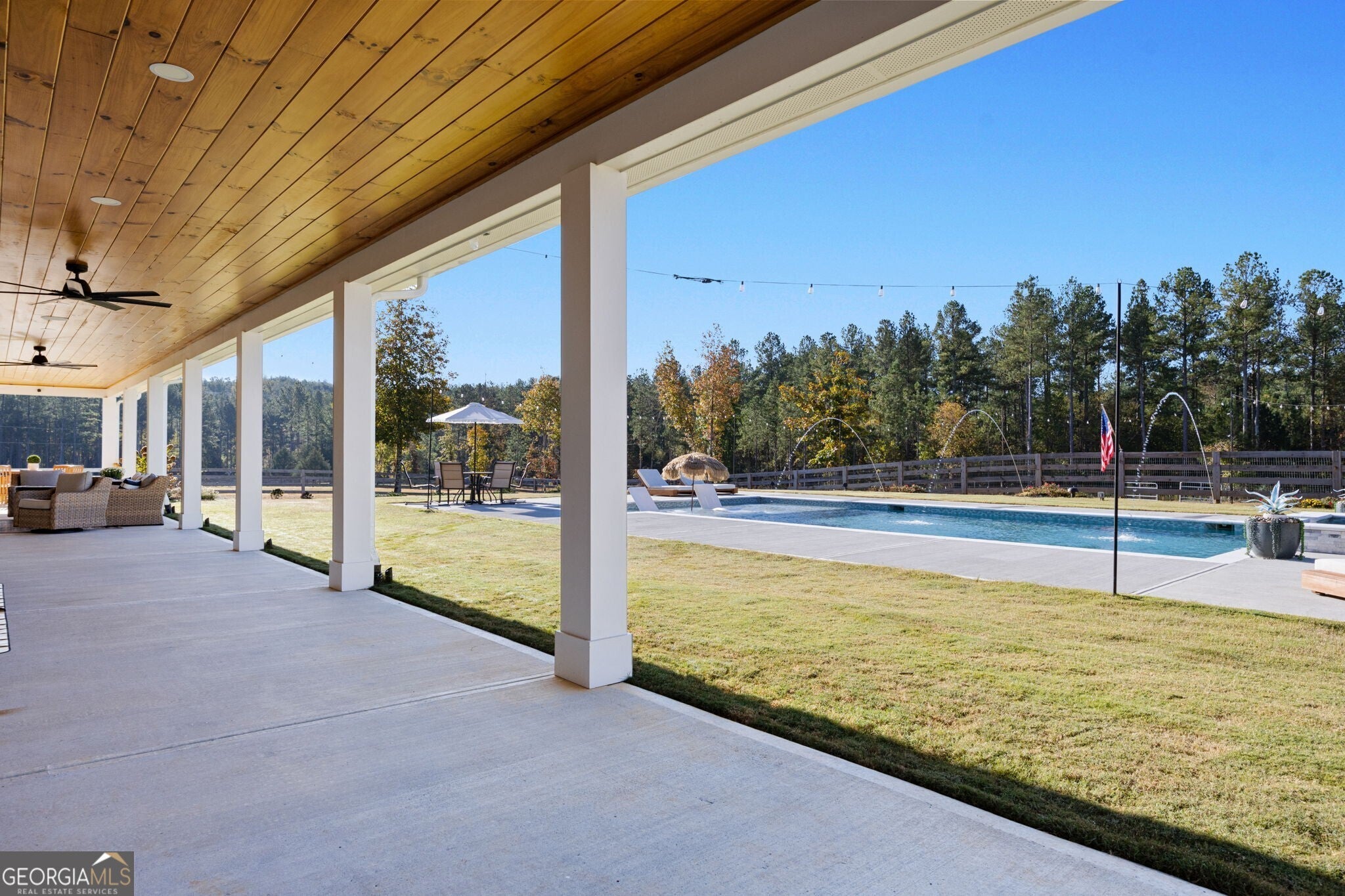 Rydal, Georgia, 30171, United States, 5 Bedrooms Bedrooms, ,5 BathroomsBathrooms,Residential,Active,1987251