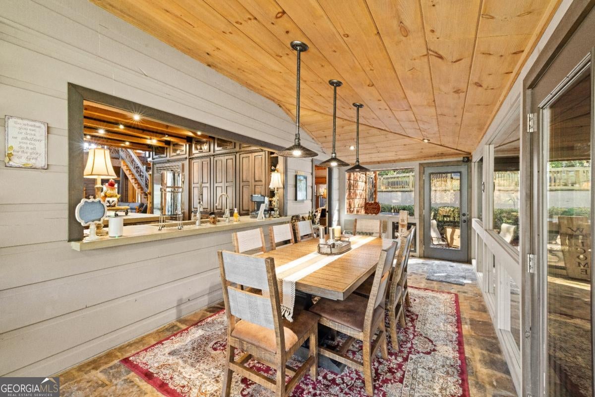 Blue Ridge, Georgia, 30513, United States, 4 Bedrooms Bedrooms, ,4 BathroomsBathrooms,Residential,Active,1990584