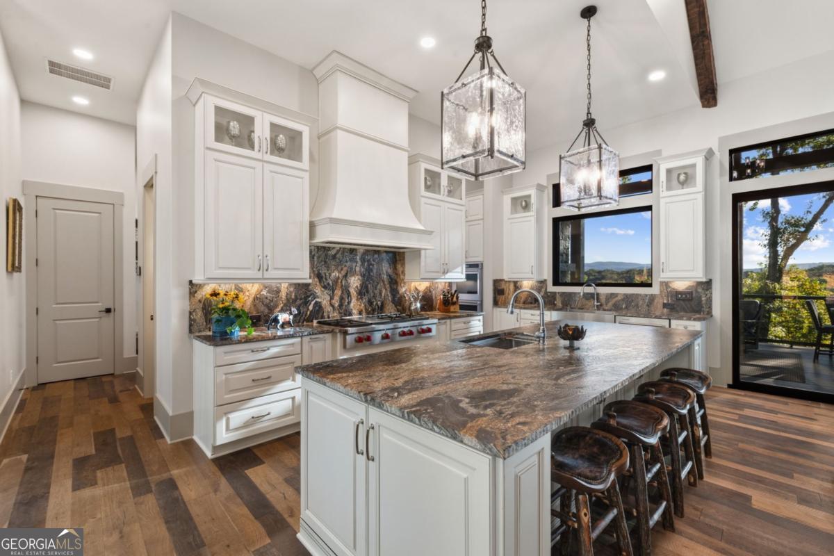 Ellijay, Georgia, 30536, United States, 3 Bedrooms Bedrooms, ,4 BathroomsBathrooms,Residential,Active,1968415