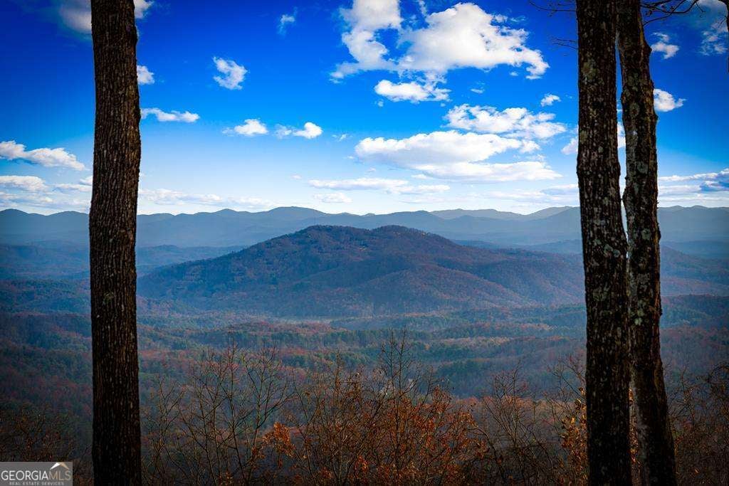 Murphy, North Carolina, 28906, United States, 5 Bedrooms Bedrooms, ,6 BathroomsBathrooms,Residential,Active,2001080