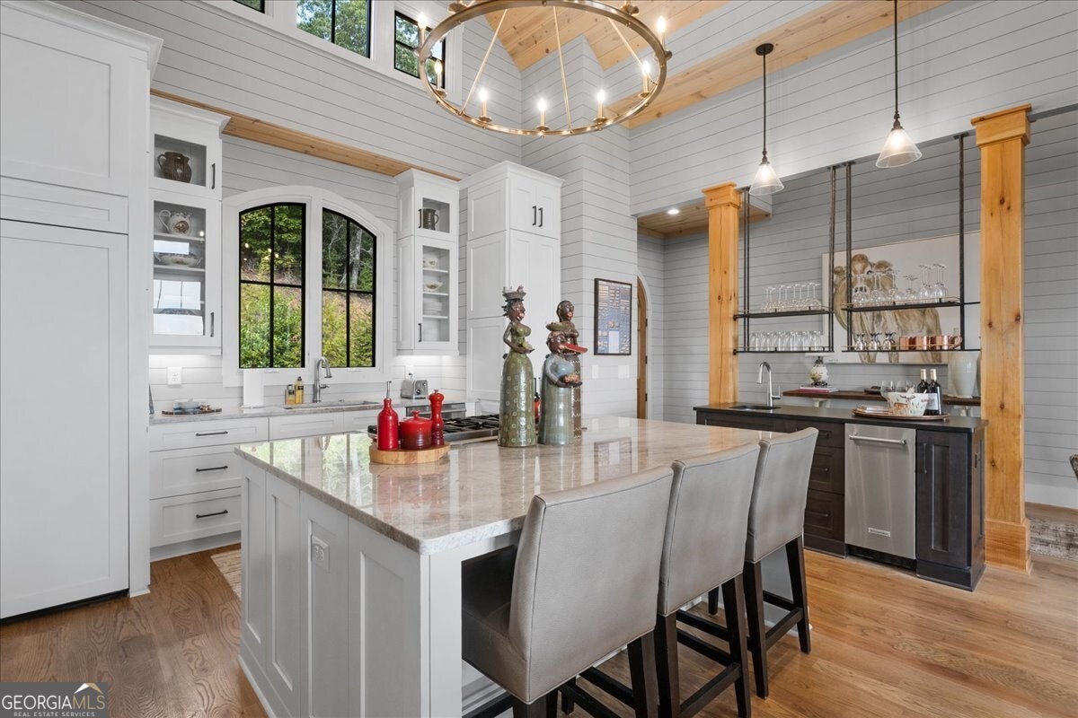 Ellijay, Georgia, 30540, United States, 5 Bedrooms Bedrooms, ,7 BathroomsBathrooms,Residential,Active,2008722