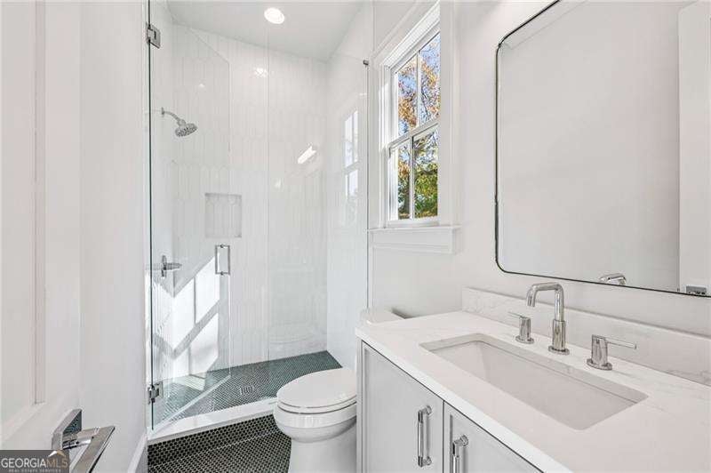 Atlanta, Georgia, 30306, United States, 6 Bedrooms Bedrooms, ,7 BathroomsBathrooms,Residential,Active,1994977