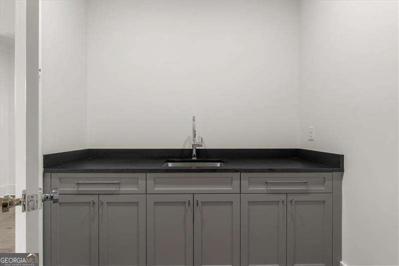 Atlanta, Georgia, 30309, United States, ,5 BathroomsBathrooms,Residential,Active,1869107