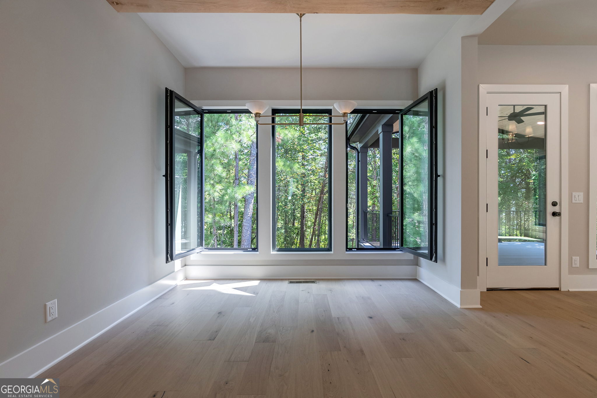 Cumming, Georgia, 30041, United States, 4 Bedrooms Bedrooms, ,4 BathroomsBathrooms,Residential,Active,1945468