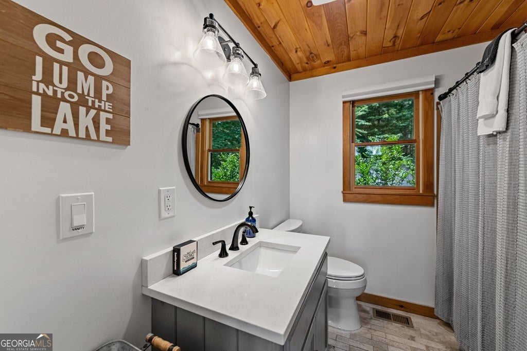 Morganton, Georgia, 30560, United States, 4 Bedrooms Bedrooms, ,3 BathroomsBathrooms,Residential,Pending,1859386