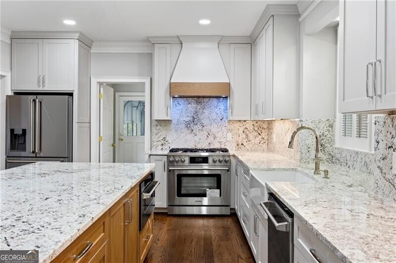 Johns Creek, Georgia, 30097, United States, 6 Bedrooms Bedrooms, ,6 BathroomsBathrooms,Residential,Active,1985586