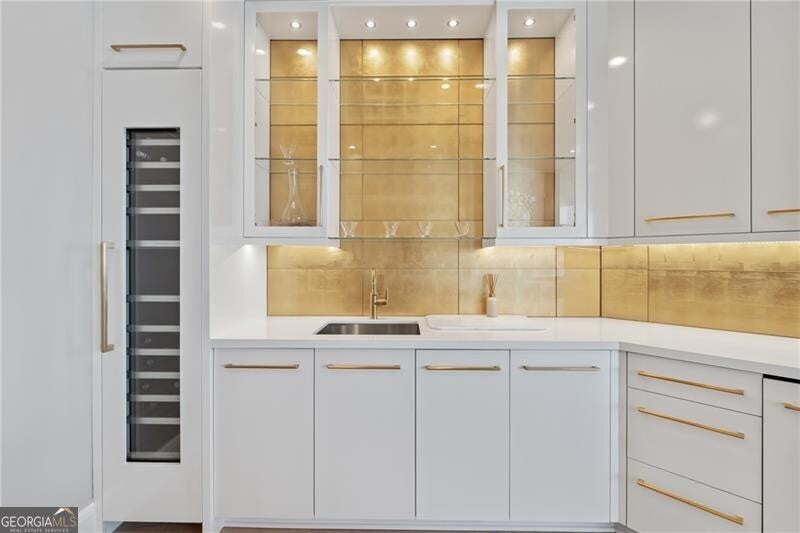 Atlanta, Georgia, 30326, United States, 2 Bedrooms Bedrooms, ,3 BathroomsBathrooms,Residential,Active,1945475