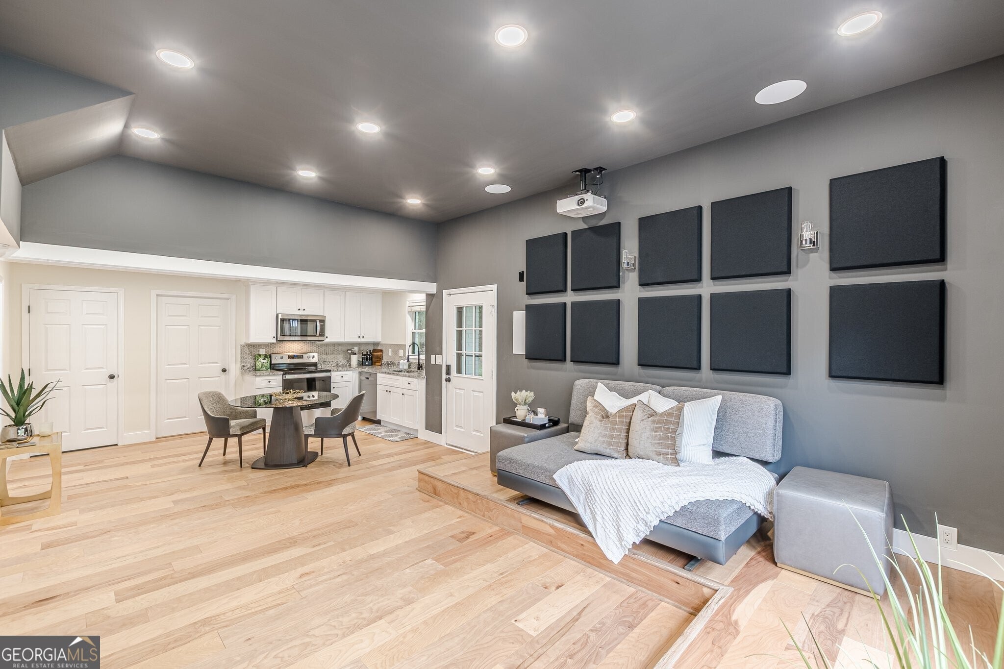 Douglasville, Georgia, 30134, United States, 3 Bedrooms Bedrooms, ,3 BathroomsBathrooms,Residential,Active,1997572