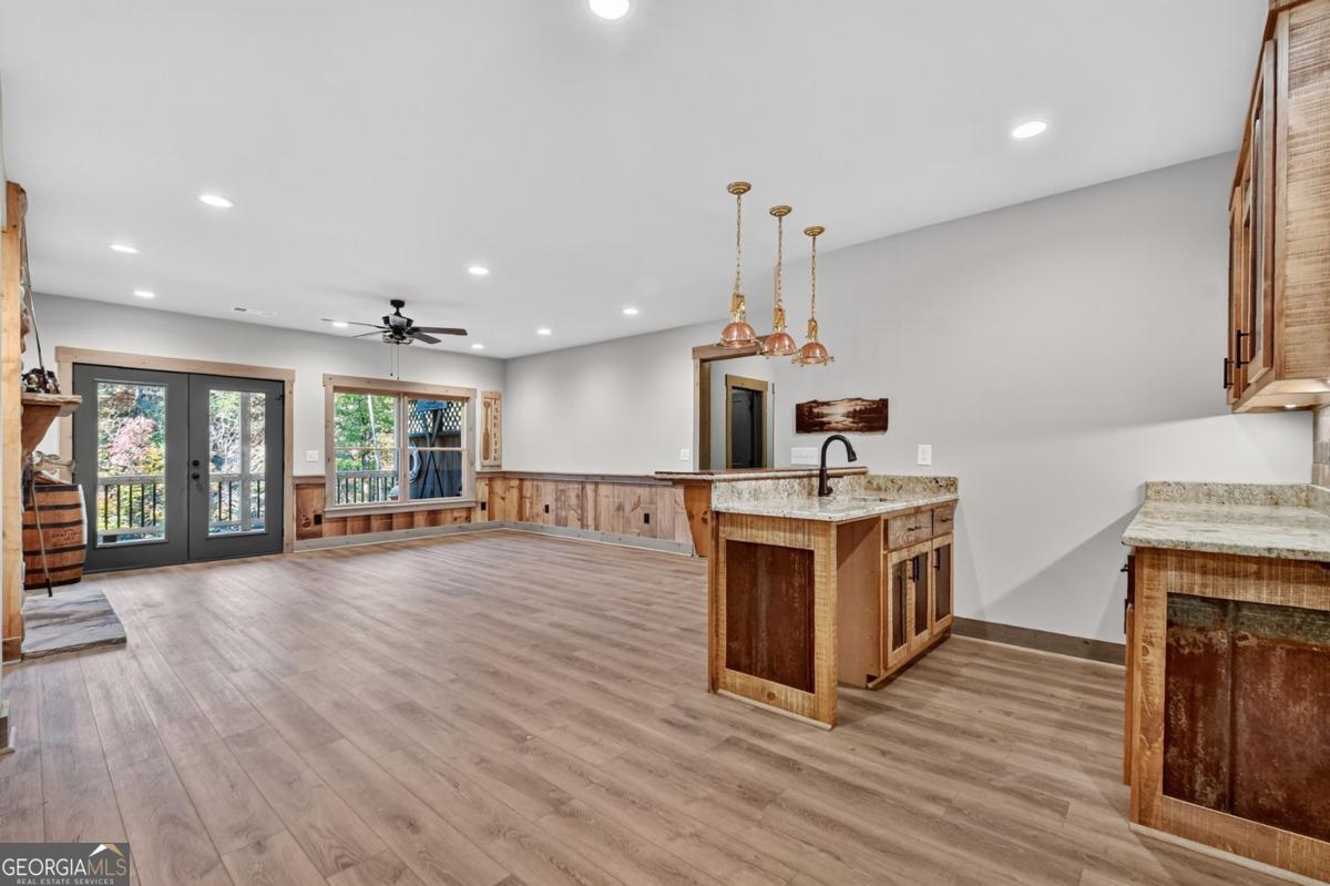 Ellijay, Georgia, 30540, United States, 4 Bedrooms Bedrooms, ,3 BathroomsBathrooms,Residential,Active,1971791