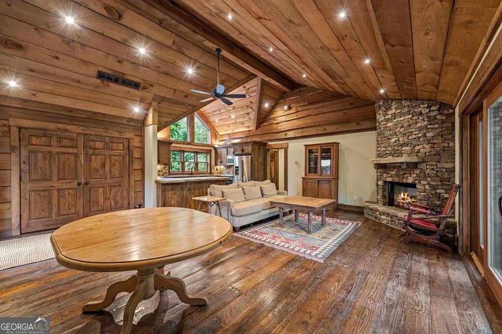 Cherry Log, Georgia, 30522, United States, 5 Bedrooms Bedrooms, ,5 BathroomsBathrooms,Residential,Active,2045694