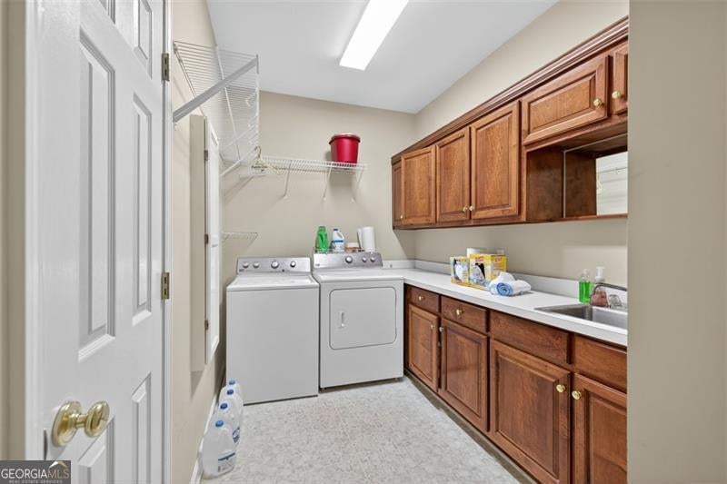 Suwanee, Georgia, 30024, United States, 7 Bedrooms Bedrooms, ,6 BathroomsBathrooms,Residential,Active,1990679