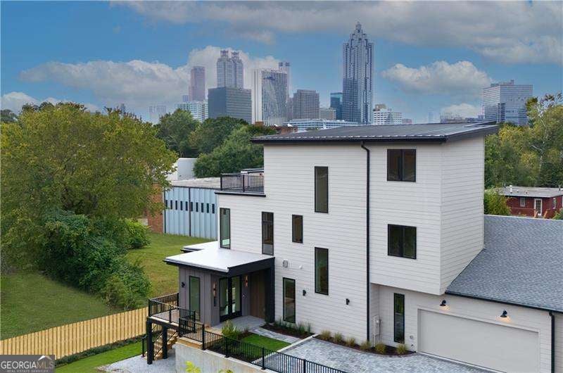 Atlanta, Georgia, 30308, United States, 4 Bedrooms Bedrooms, ,5 BathroomsBathrooms,Residential,Active,1985587