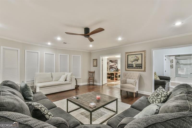 Hoschton, Georgia, 30548, United States, 5 Bedrooms Bedrooms, ,6 BathroomsBathrooms,Residential,Active,2011443