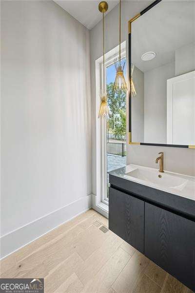 Atlanta, Georgia, 30308, United States, 4 Bedrooms Bedrooms, ,5 BathroomsBathrooms,Residential,Active,1985587