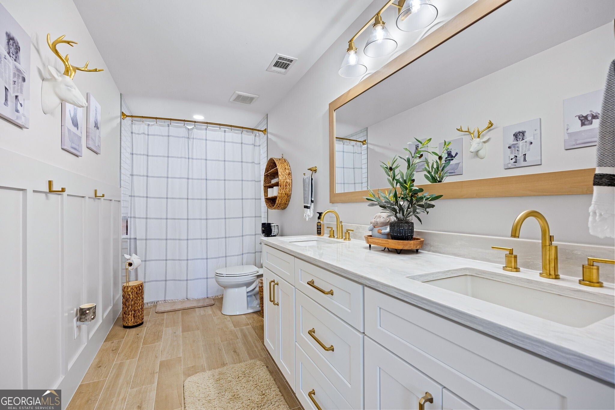 Rydal, Georgia, 30171, United States, 5 Bedrooms Bedrooms, ,5 BathroomsBathrooms,Residential,Active,1987251