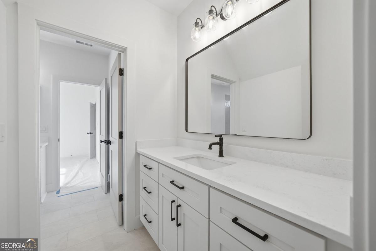 Canton, Georgia, 30115, United States, 5 Bedrooms Bedrooms, ,4 BathroomsBathrooms,Residential,Active,2002329