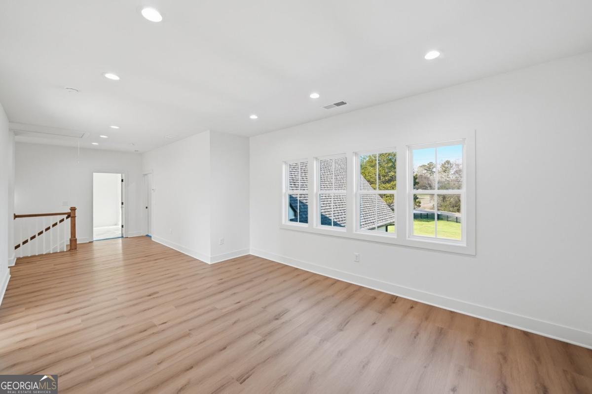 Canton, Georgia, 30115, United States, 5 Bedrooms Bedrooms, ,4 BathroomsBathrooms,Residential,Active,2002329