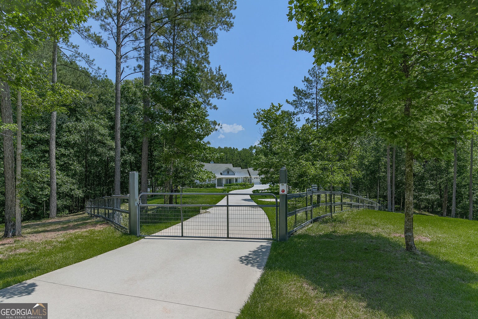 Ellijay, Georgia, 30540, United States, 4 Bedrooms Bedrooms, ,5 BathroomsBathrooms,Residential,Active,1913021