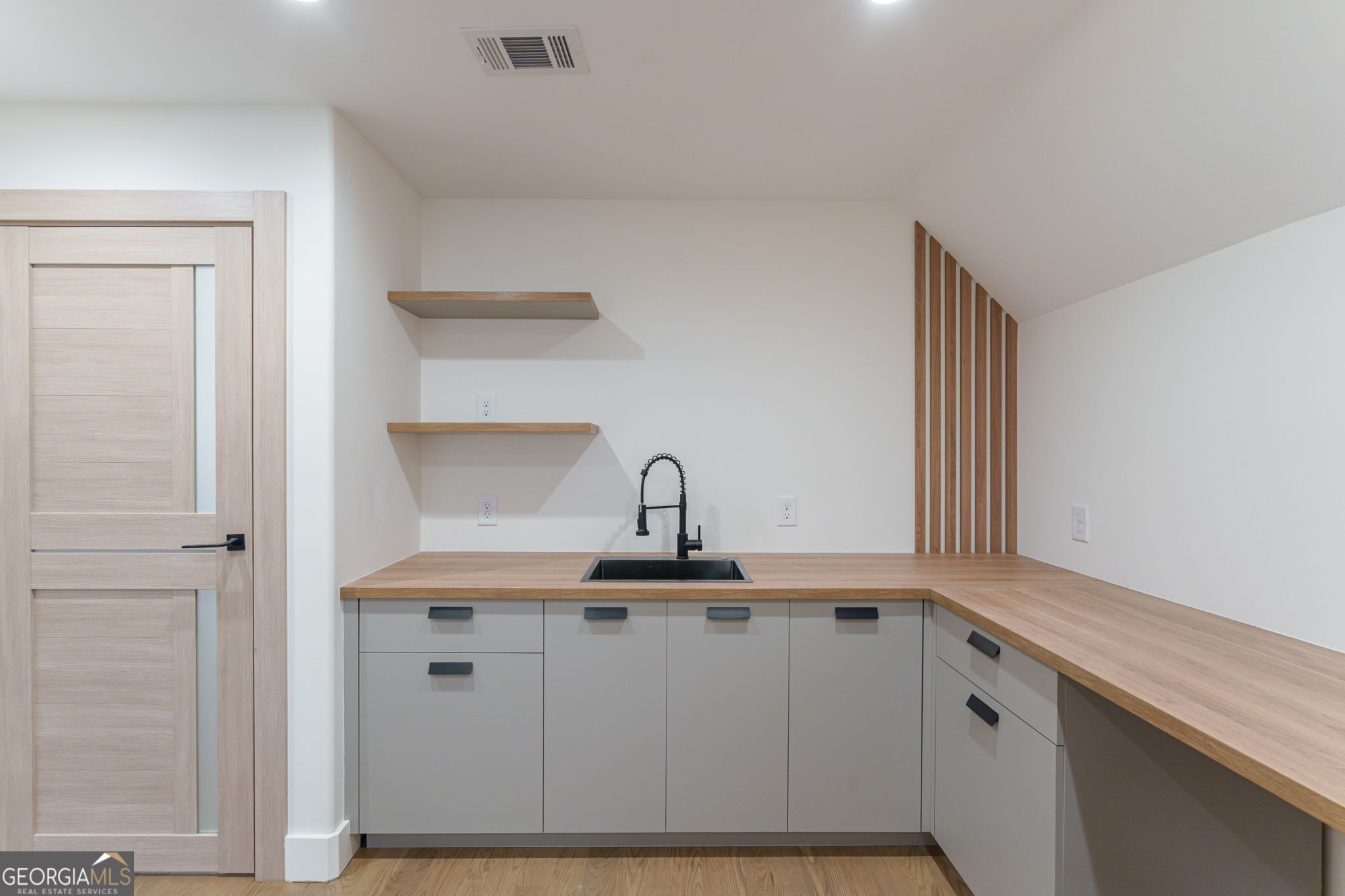 Cumming, Georgia, 30041, United States, 4 Bedrooms Bedrooms, ,4 BathroomsBathrooms,Residential,Active,1969675