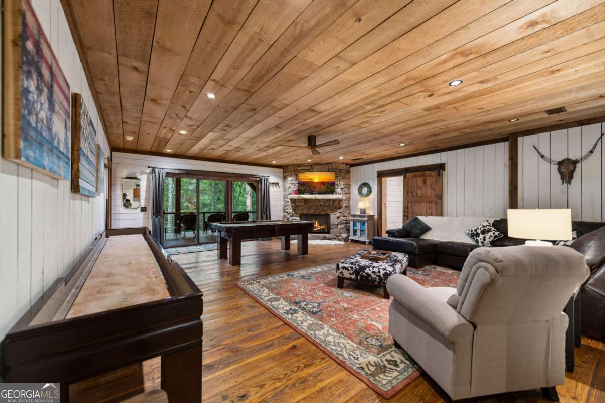 Blue Ridge, Georgia, 30513, United States, 3 Bedrooms Bedrooms, ,5 BathroomsBathrooms,Residential,Active,1973533