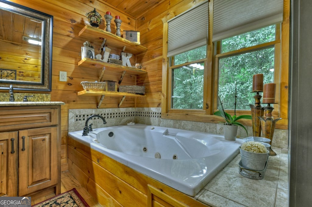 Morganton, Georgia, 30560, United States, 4 Bedrooms Bedrooms, ,6 BathroomsBathrooms,Residential,Active,1945076