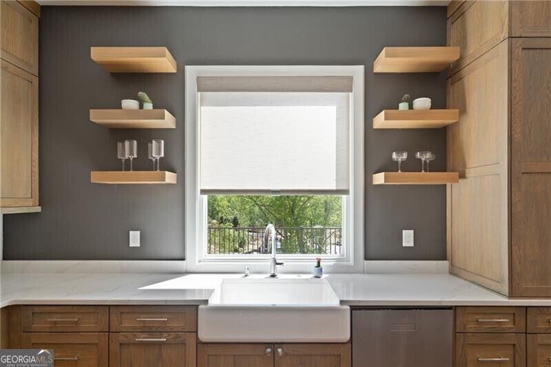 Johns Creek, Georgia, 30022, United States, ,6 BathroomsBathrooms,Residential,Active,1799393