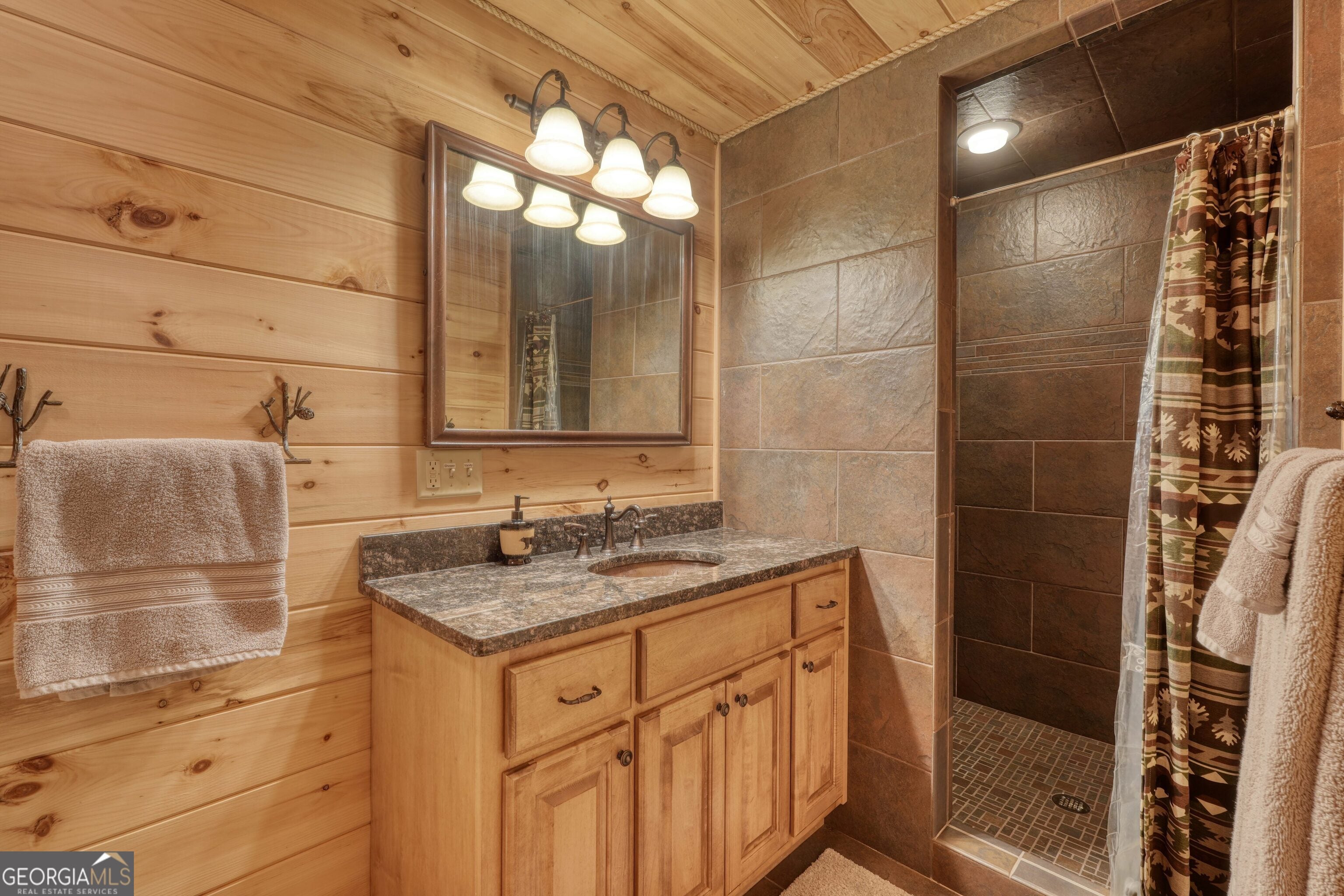 Blue Ridge, Georgia, 30513, United States, 4 Bedrooms Bedrooms, ,5 BathroomsBathrooms,Residential,Active,1969833