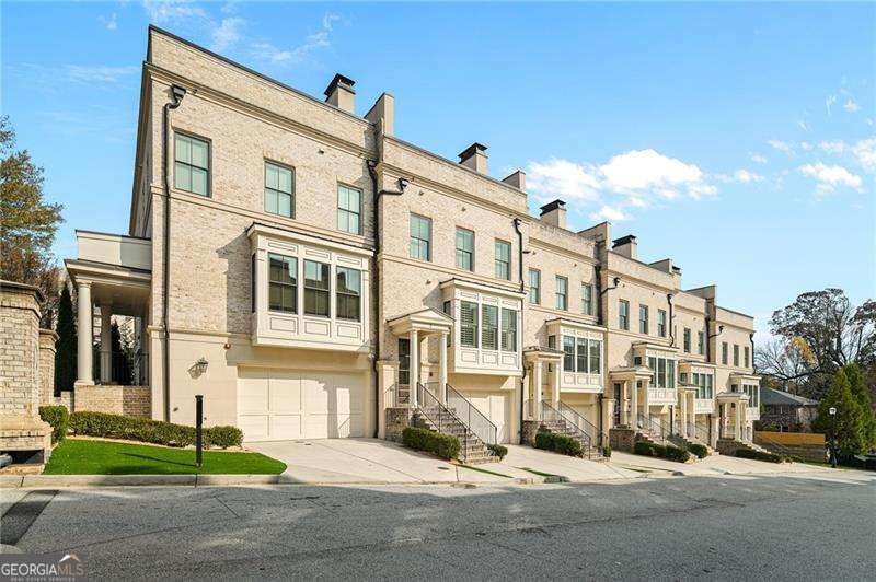 Atlanta, Georgia, 30319, United States, 3 Bedrooms Bedrooms, ,5 BathroomsBathrooms,Residential,Active,1996298