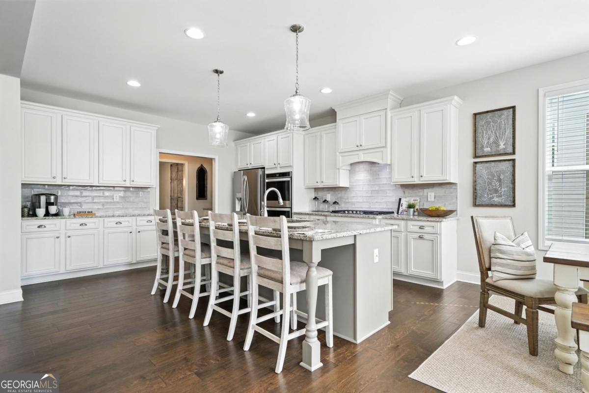 Canton, Georgia, 30115, United States, 7 Bedrooms Bedrooms, ,4 BathroomsBathrooms,Residential,Active,1936405