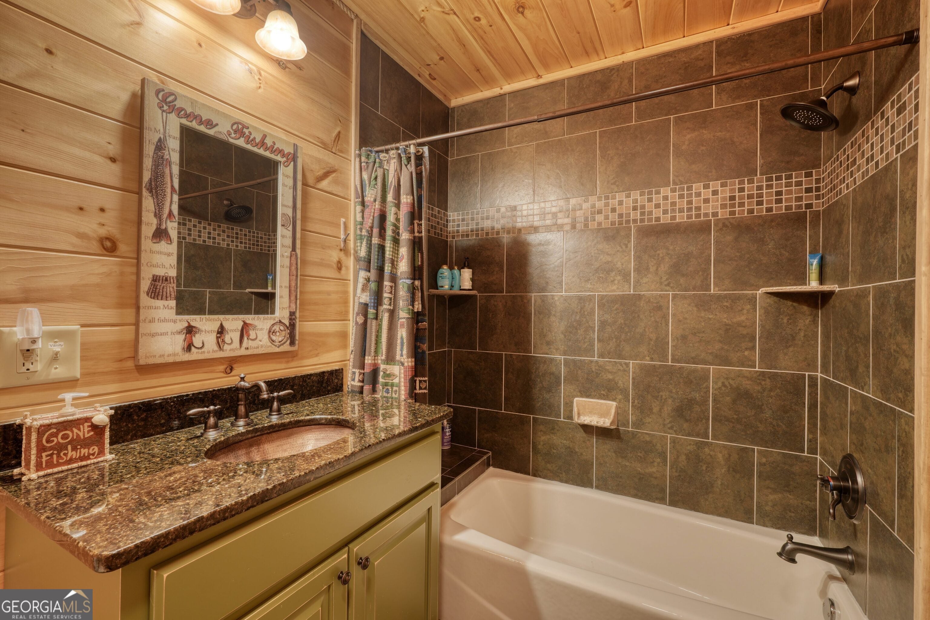 Blue Ridge, Georgia, 30513, United States, 4 Bedrooms Bedrooms, ,5 BathroomsBathrooms,Residential,Active,1969833