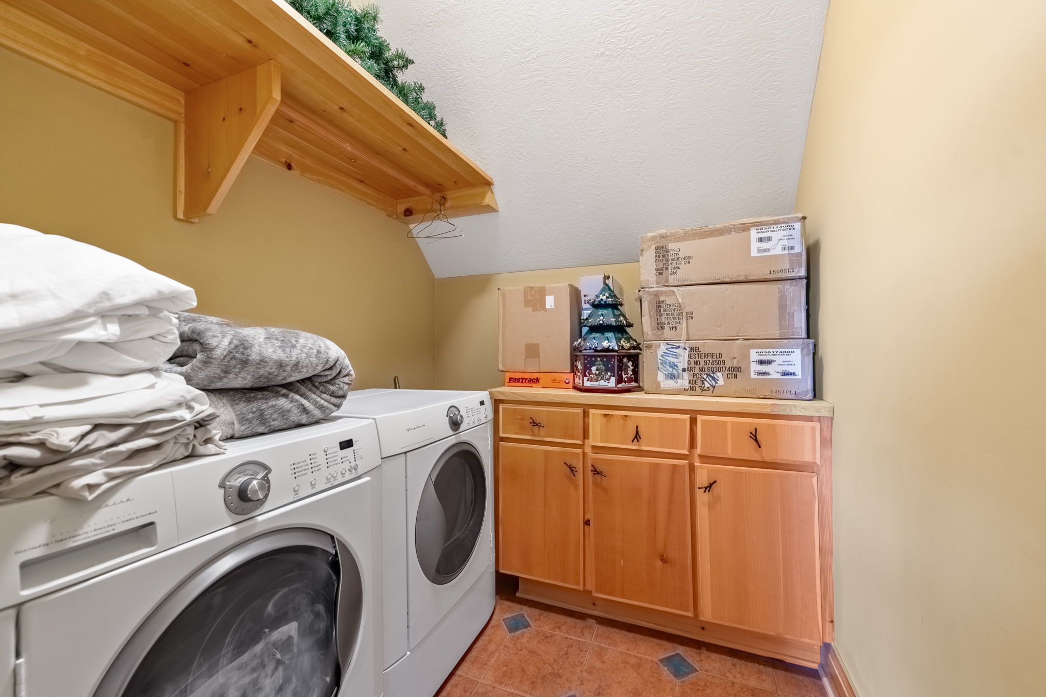 Young Harris, Georgia, 30582, United States, ,6 BathroomsBathrooms,Residential,Active,1703261