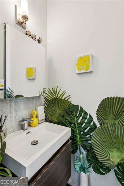 Atlanta, Georgia, 30309, United States, 3 Bedrooms Bedrooms, ,4 BathroomsBathrooms,Residential,Active,1987236