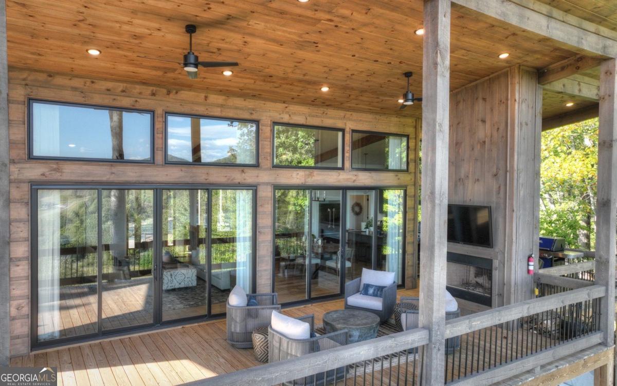 Morganton, Georgia, 30560, United States, 3 Bedrooms Bedrooms, ,4 BathroomsBathrooms,Residential,Active,2010579