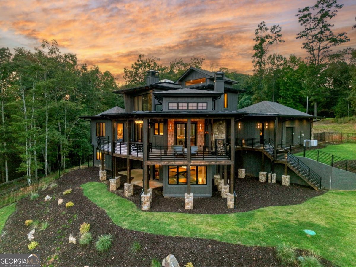 Blue Ridge, Georgia, 30513, United States, 5 Bedrooms Bedrooms, ,5 BathroomsBathrooms,Residential,Active,2003557