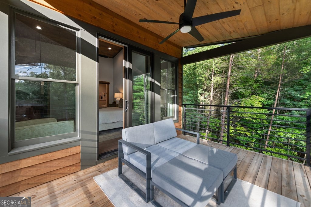 Ellijay, Georgia, 30540, United States, 5 Bedrooms Bedrooms, ,6 BathroomsBathrooms,Residential,Active,1919053