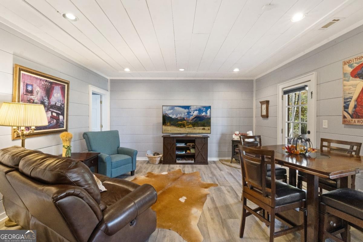 Blue Ridge, Georgia, 30513, United States, 4 Bedrooms Bedrooms, ,4 BathroomsBathrooms,Residential,Active,1990584