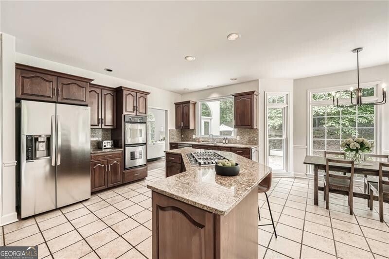 Roswell, Georgia, 30075, United States, 6 Bedrooms Bedrooms, ,6 BathroomsBathrooms,Residential,Active,2015432