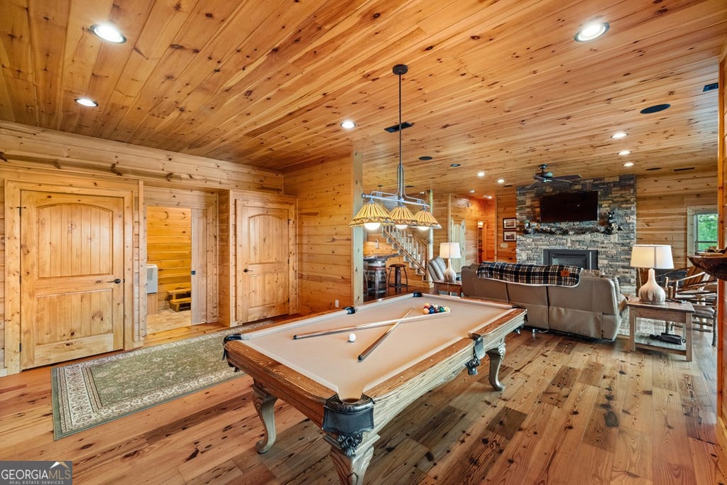 Mineral Bluff, Georgia, 30559, United States, 4 Bedrooms Bedrooms, ,5 BathroomsBathrooms,Residential,Active,2044577